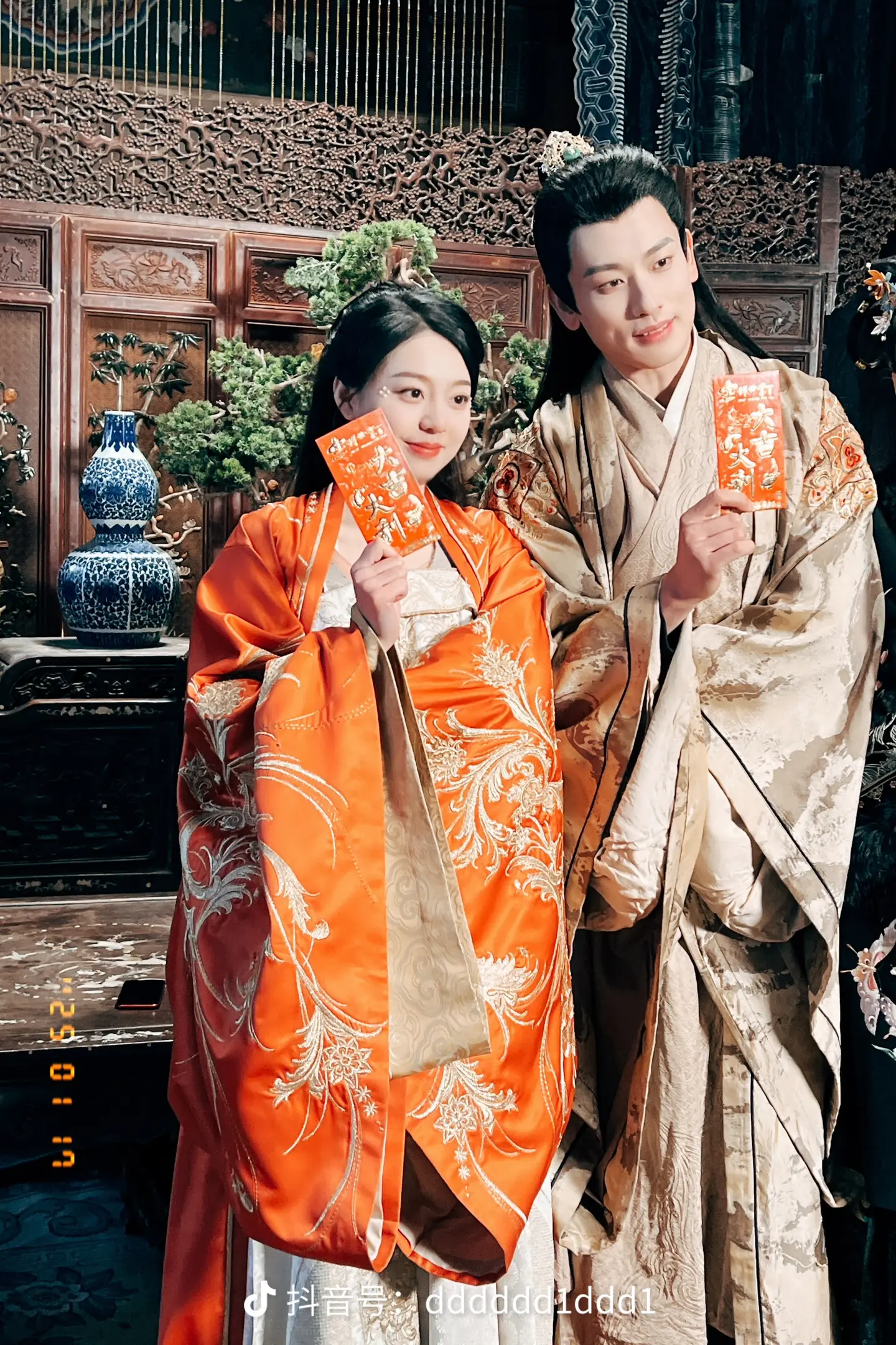 锦上添娇又逢春封面图