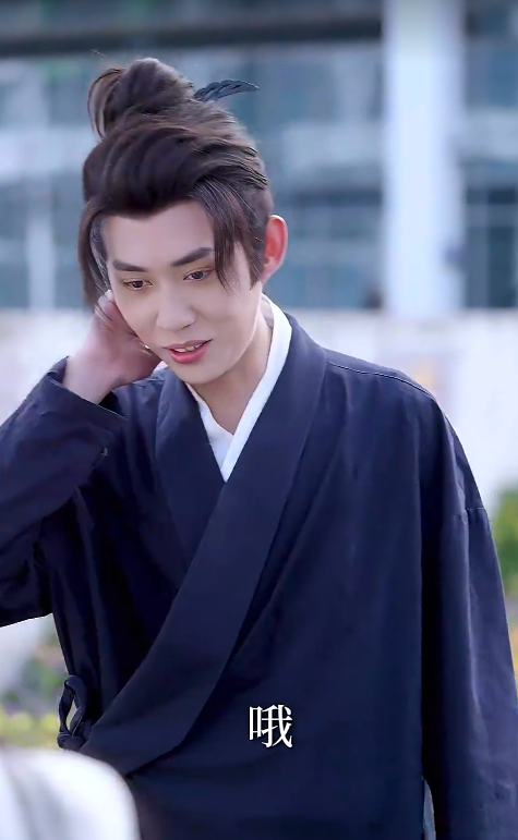 军训求雨我玄学大佬的身份瞒不住了封面图